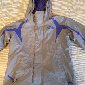 Girls size medium north face winter coat